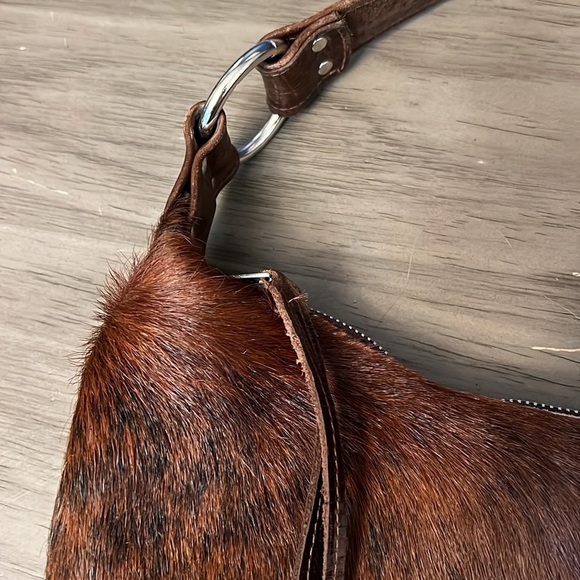 MAYA MOON OREGON DESIGN FUR & LEATHER CRESENT  HANDBAG - Picture 8 of 17